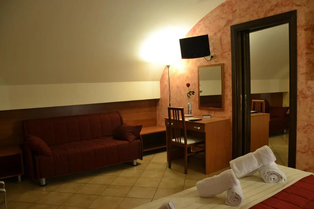 B&B Donjon Centro Castelbuono  0*, Castelbuono (Sicily) Italia